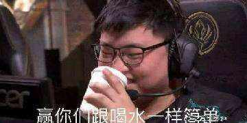 英雄联盟 乌兹吊打RNG下路组合，比赛输不是没理由的