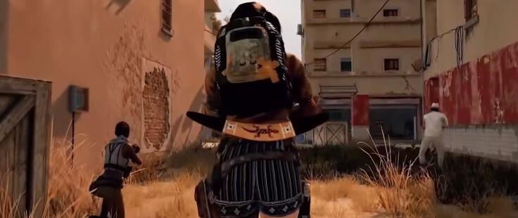 【PUBG】用头撞轰炸区的导弹，会发生什么？