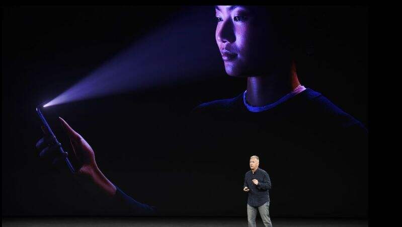 是亲儿子 小孩解锁父亲iPhone X面部ID大量氪金