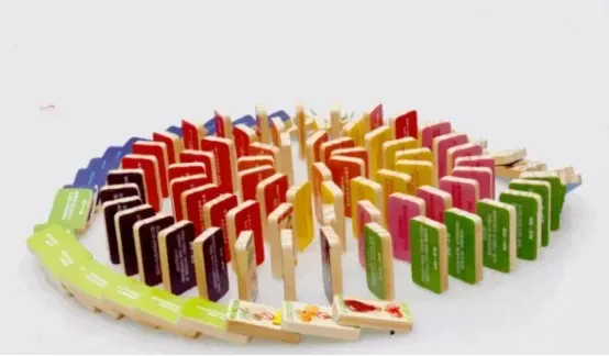 多米诺骨牌式的循环体验，异军突起的《循环英雄》带来新思考