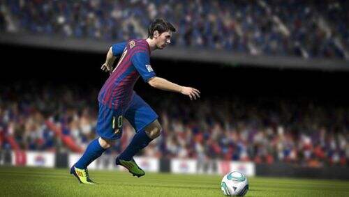 《FIFA 13》变线过人