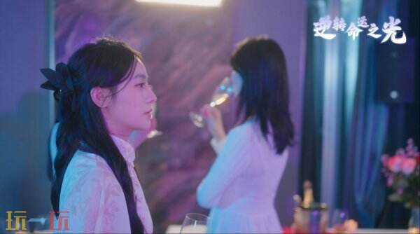 重生题材真人互动影游《逆转命运之光》现已正式发售
