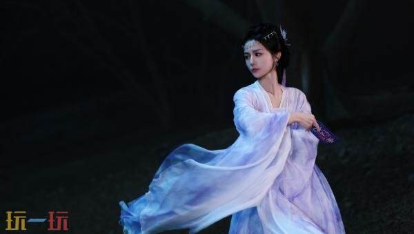 互动影像作品《美女，请别影响我成仙》现已正式发售