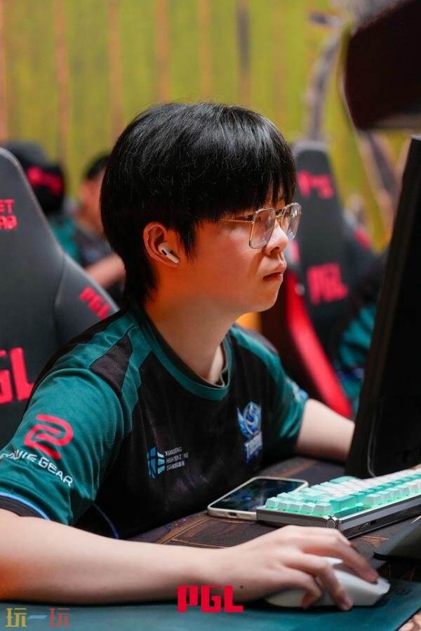DOTA2 PGL瓦拉几亚S5第四日赛果！两支中国战队进入2-2组