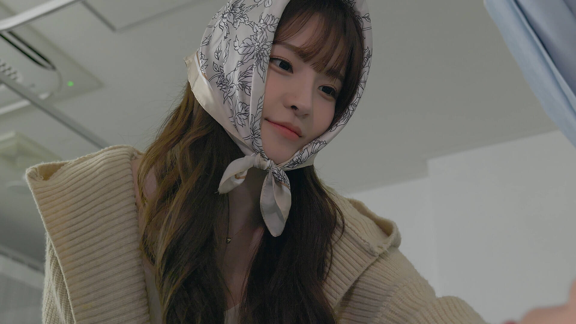 阿西, 美女室友竟然...？2