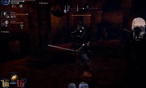 艾爾登法環黑夜君臨怎么鎖定敵人 黑環鎖定敵人的按鍵是哪個