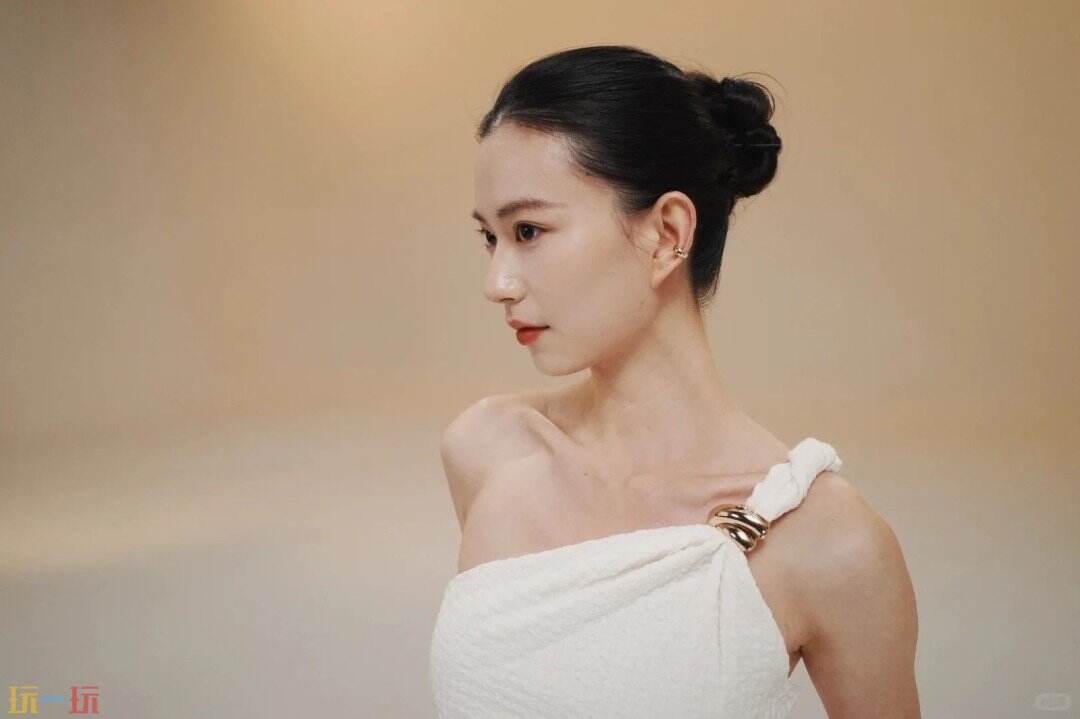 别催更了，先看美女！《黑神话：钟馗》贺岁小厨娘脸模美照更新