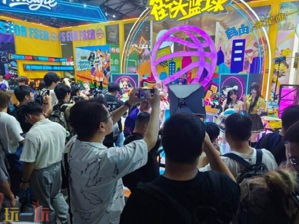 《街头篮球》确认参展 CJ2026!那些年我们在 CJ 上的超嗨瞬间!